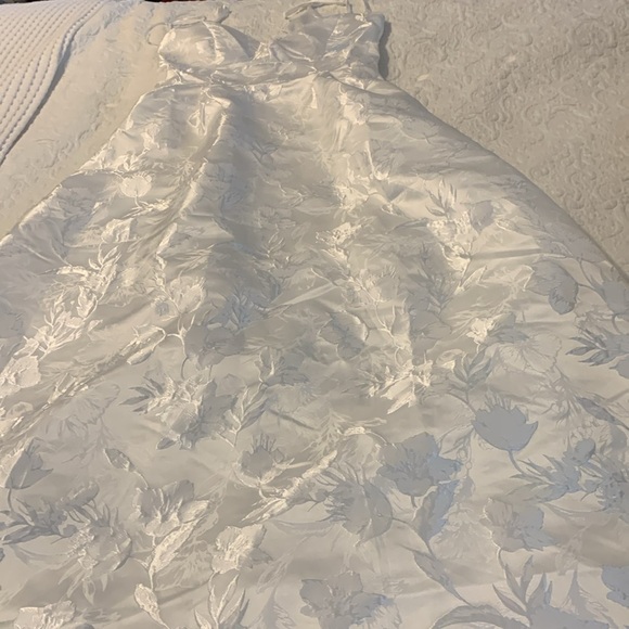 Lulus With Passion White Floral Print Jacquard Sleeveless Maxi Dress size S new - Picture 10 of 16